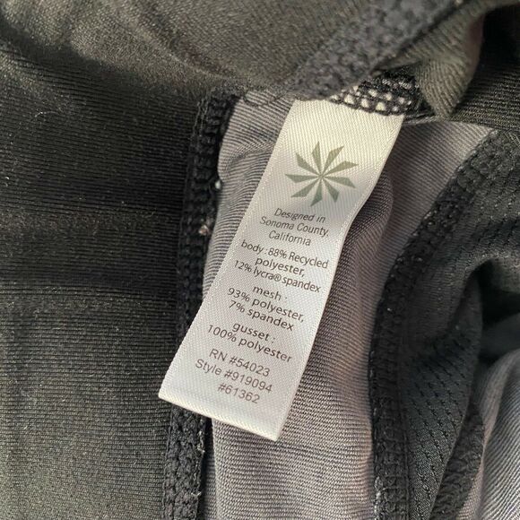 Athleta Small Sophia Street Tights Black Gray Printed Crops - Picture 3 of 11